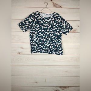 Kim Rogers Perfectly Soft M Top Womans Pullover Floral Crop Tee Short Sleeve.